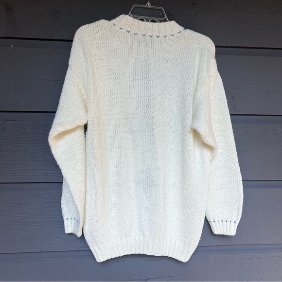 VINTAGE CARRIAGE COURT CABLE KNIT OVERSIZE SWEATER SIZE M - Picture 6 of 11